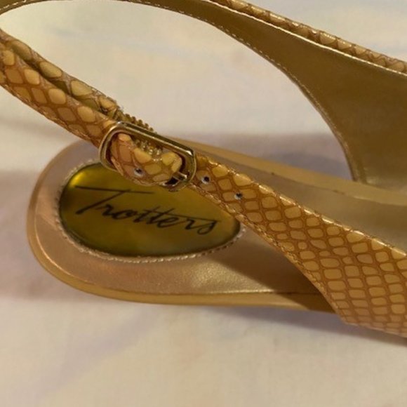 Trotters Fashionable Sling backs - Size 8 Narrow - Picture 6 of 13